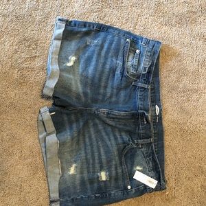 Brand new Old Navy boyfriend jean shorts